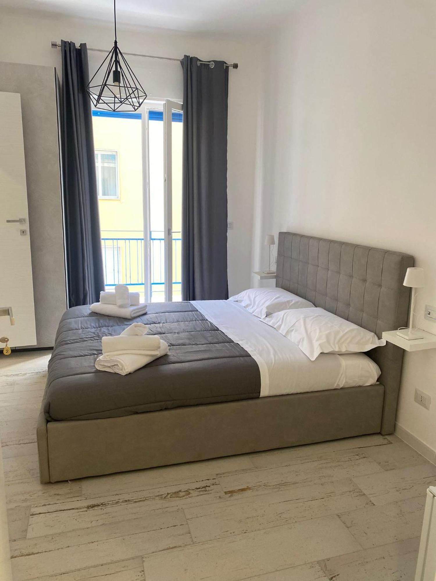 Maison Appartaments Bari Esterno foto