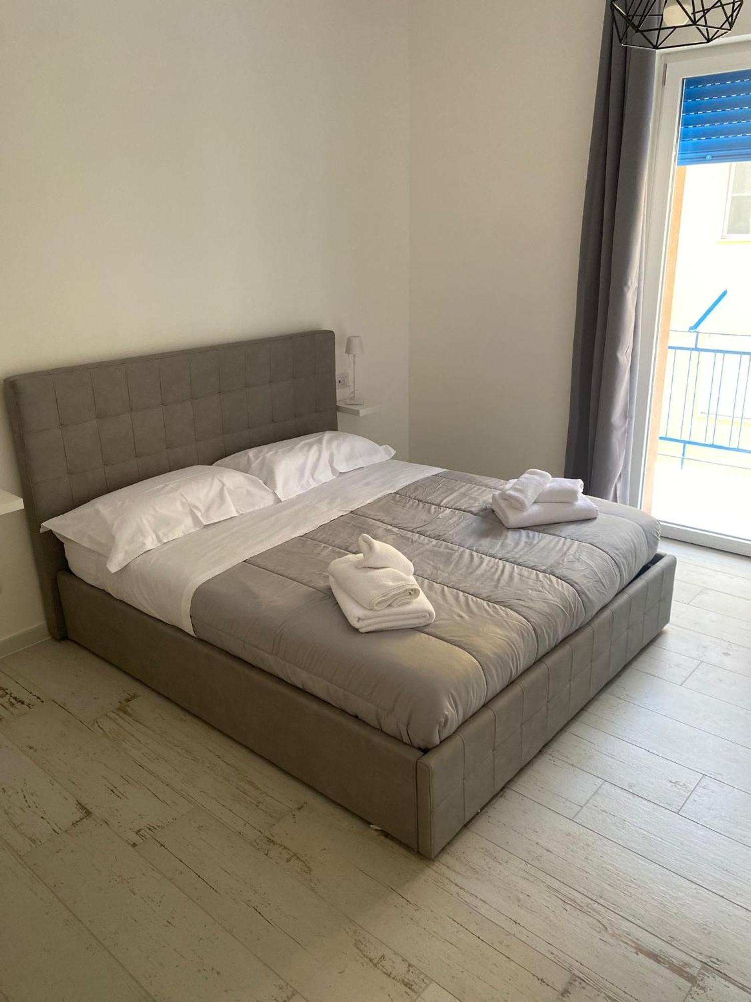 Maison Appartaments Bari Esterno foto