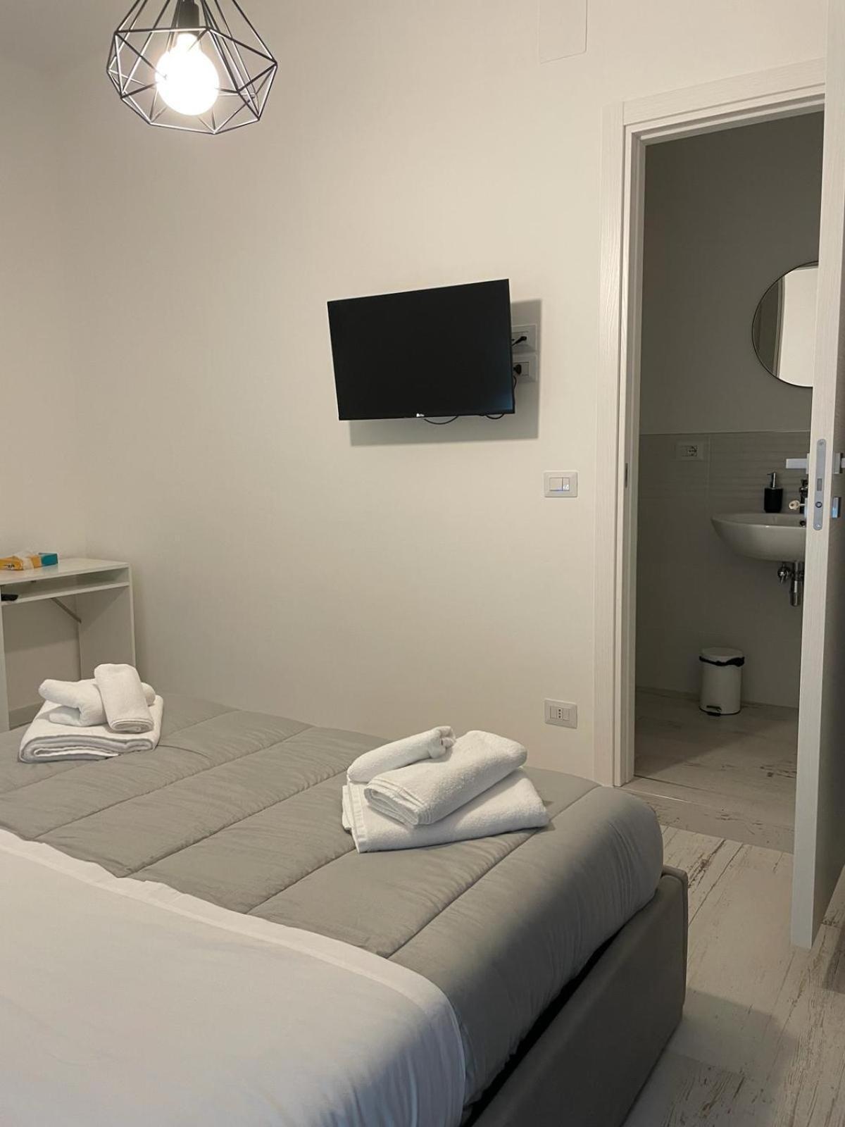Maison Appartaments Bari Esterno foto