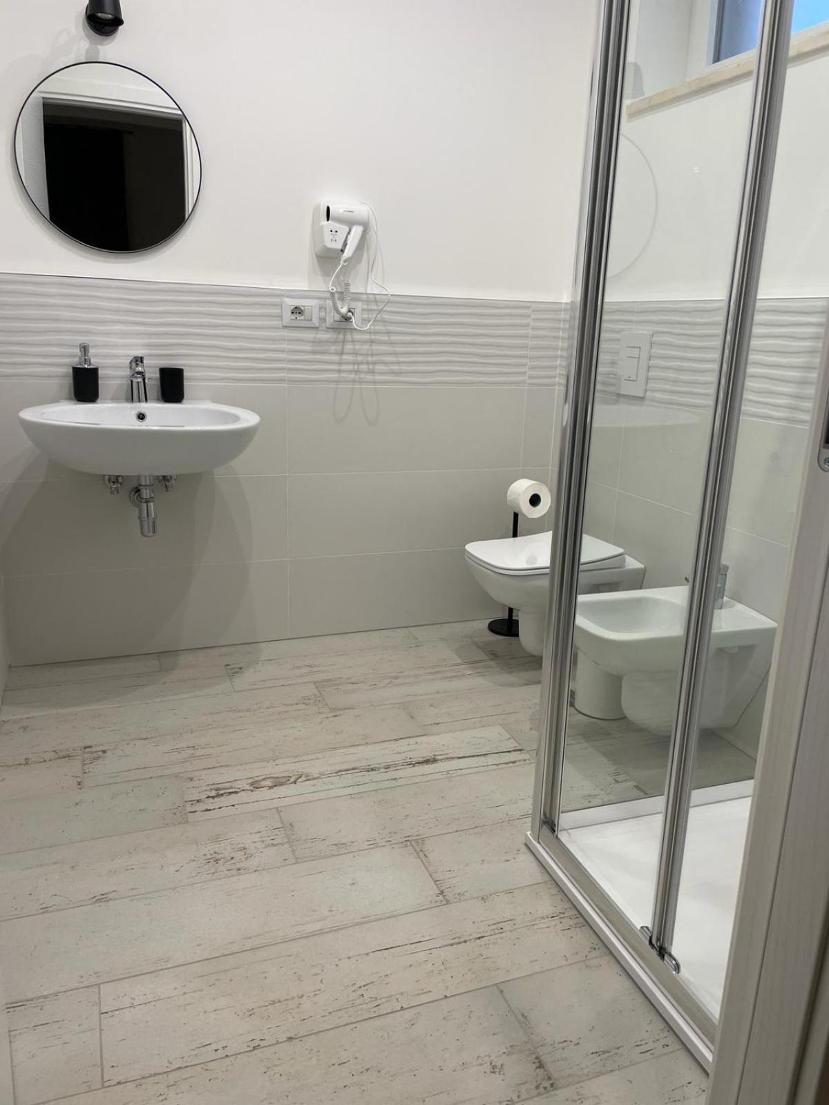 Maison Appartaments Bari Esterno foto