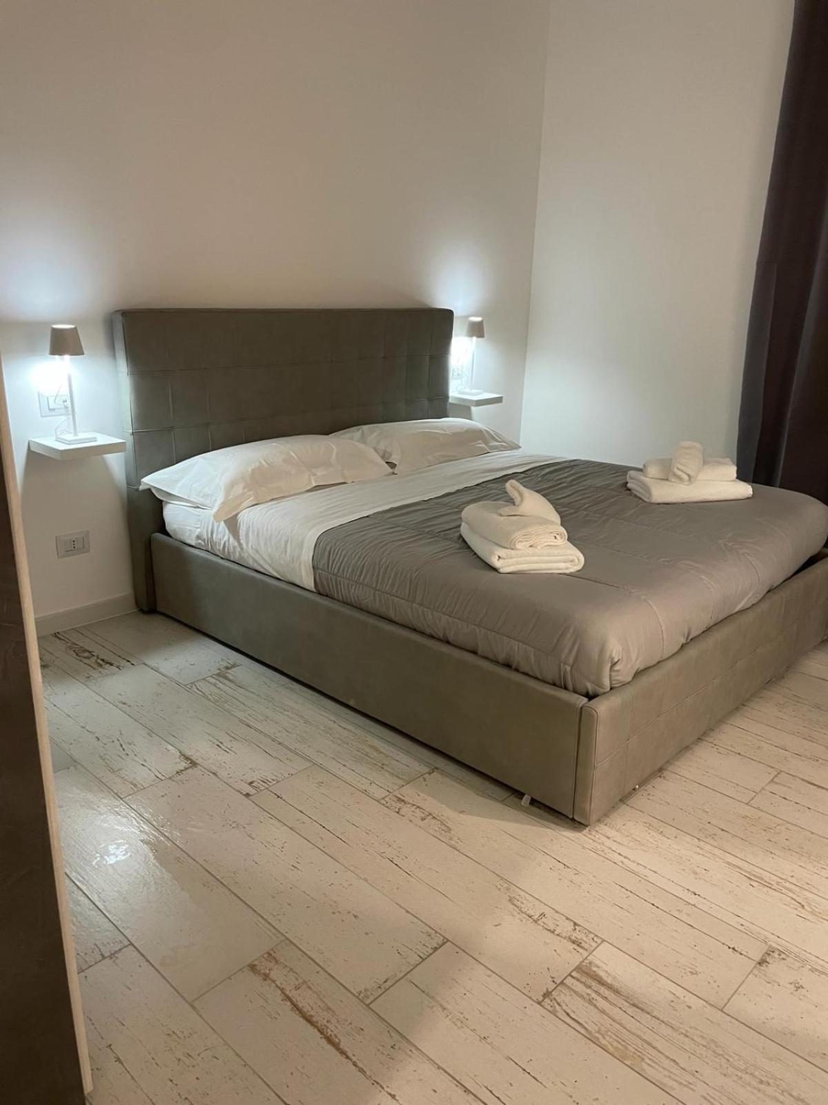 Maison Appartaments Bari Esterno foto