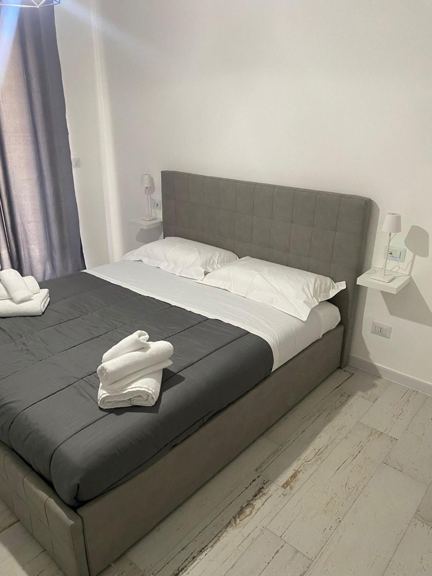 Maison Appartaments Bari Esterno foto