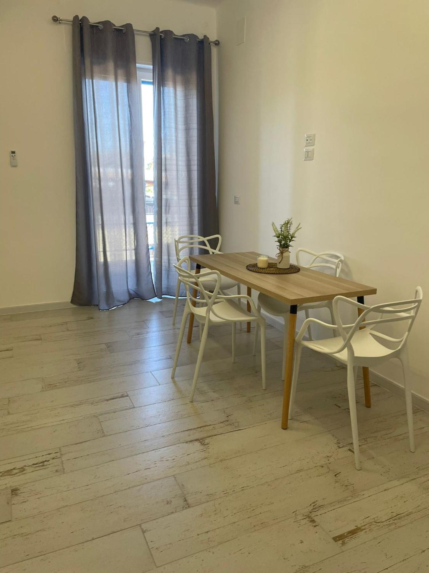 Maison Appartaments Bari Esterno foto
